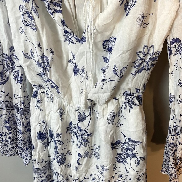 REVOLVE The Jestset Diaries Zulu Romper in Blue & White Floral Size XS - Picture 12 of 16